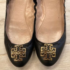 Tory Burch black ballet leather flats. Size 9.